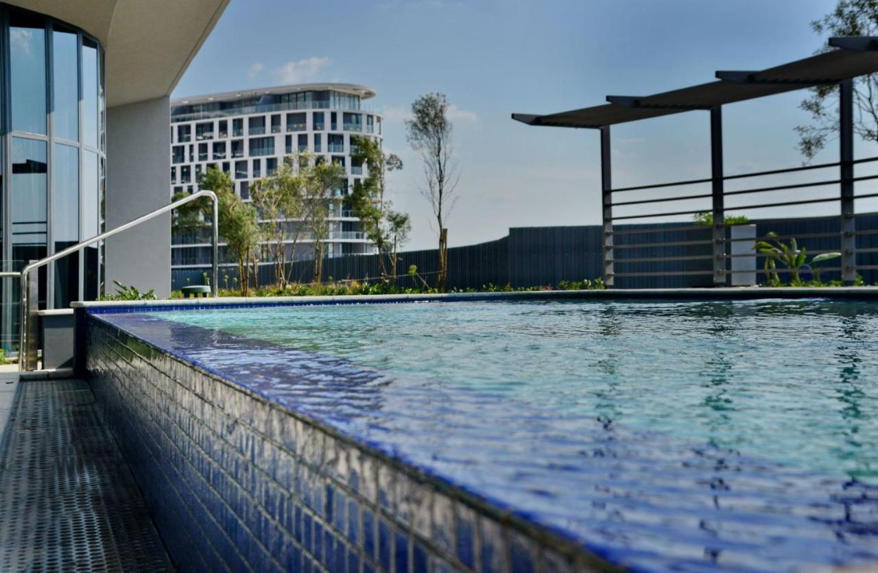 Courtyard Hotel Waterfall City Midrand Esterno foto